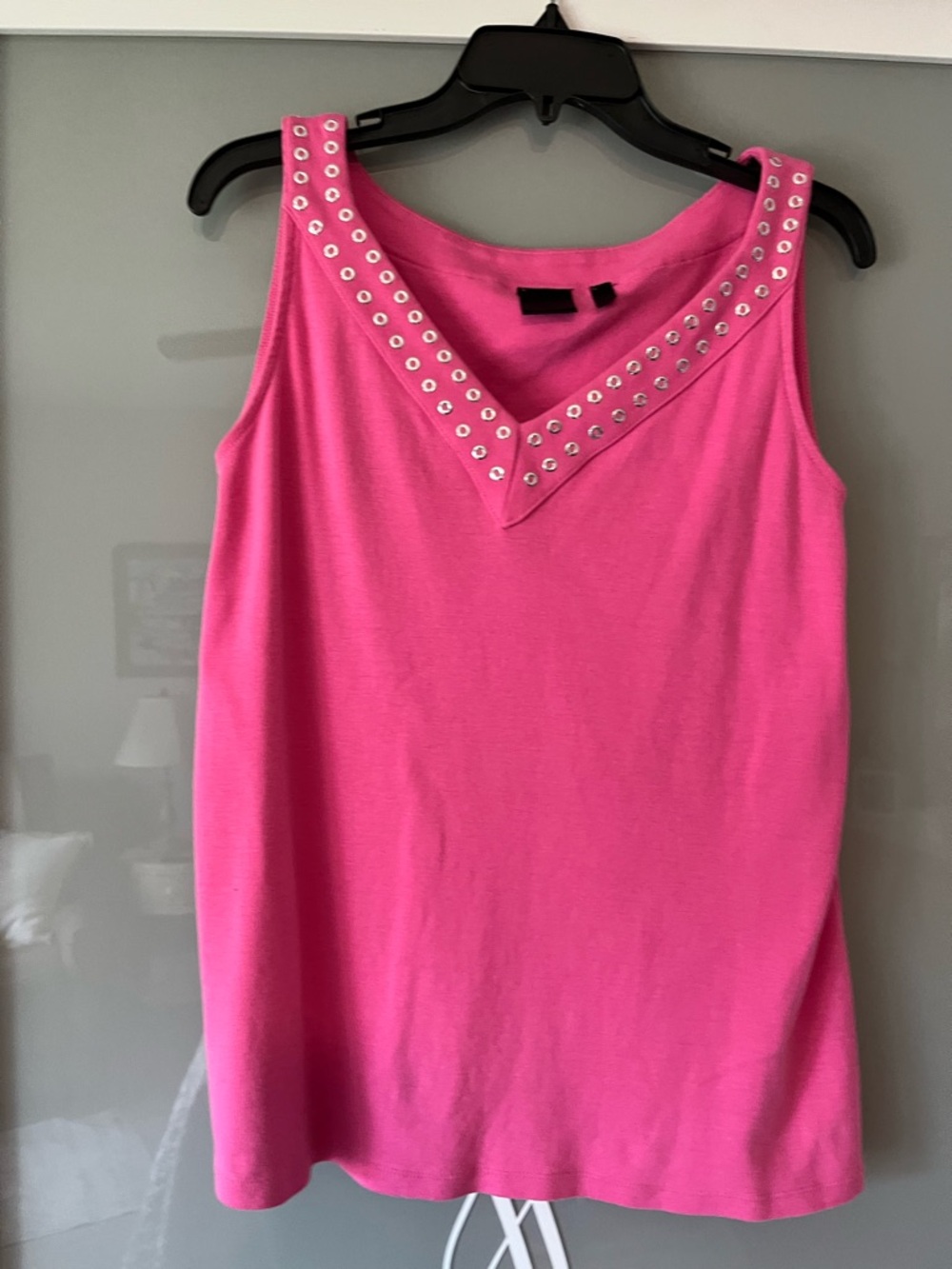 Studded V-Neck Sleeveless Tank Top - Pink 111